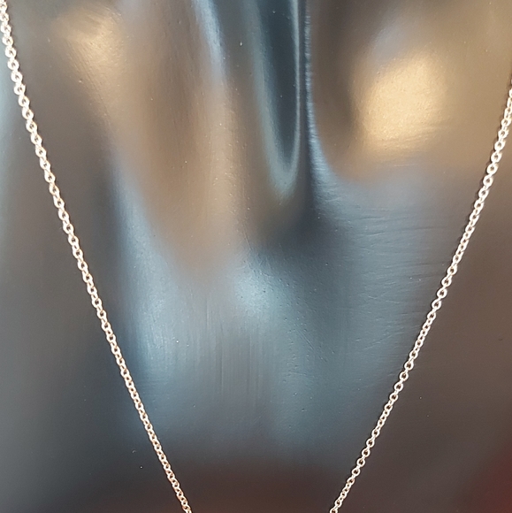 Sterling silver necklace with faux pearl pendant - Picture 8 of 11